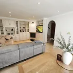 Bonita Casa Cerca De La Playa Marbella