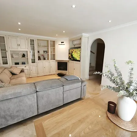 Bonita Casa Cerca De La Playa Marbella